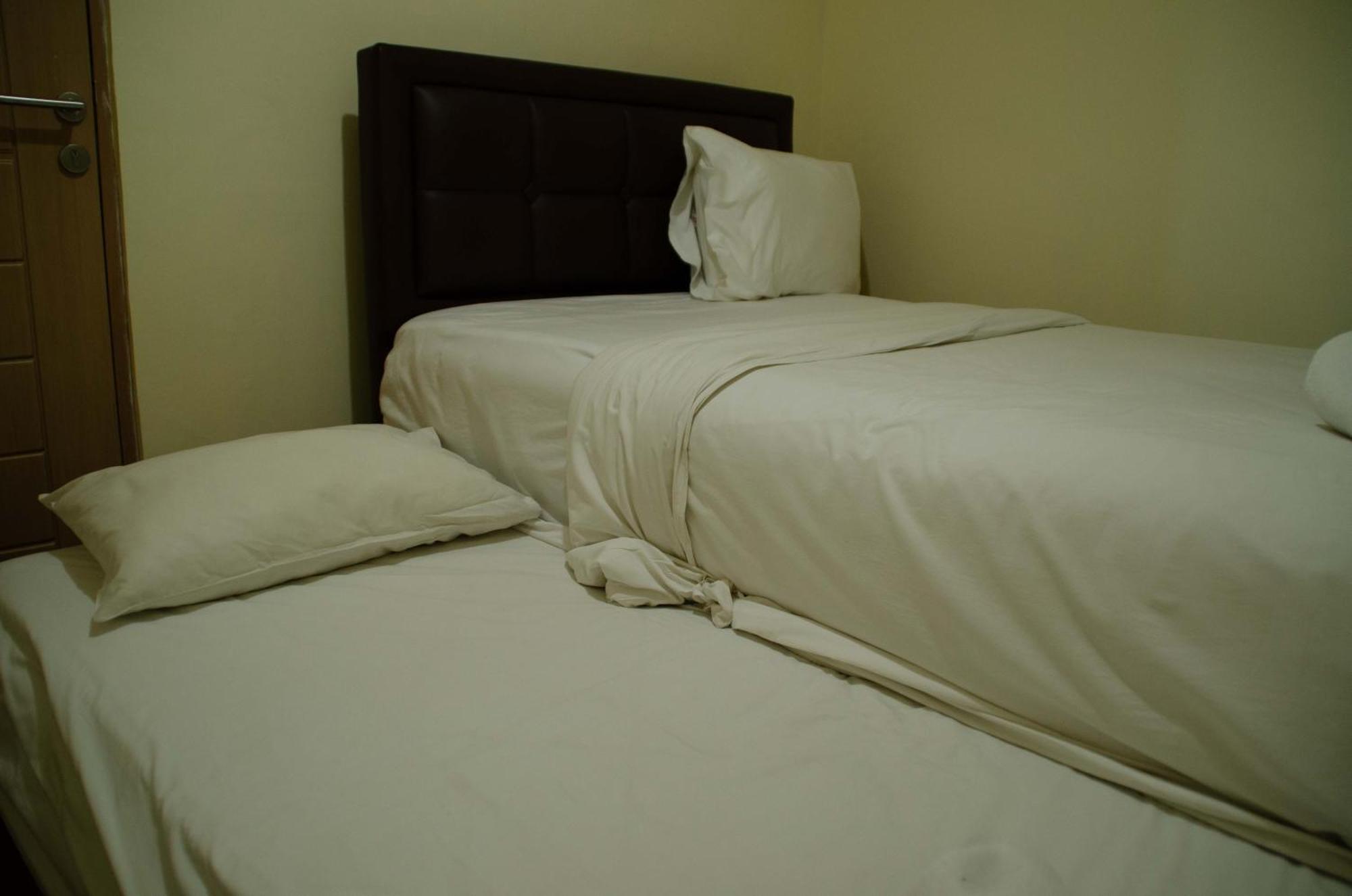 Apartment Spacious And Homey 3br At Rajawali By Travelio *