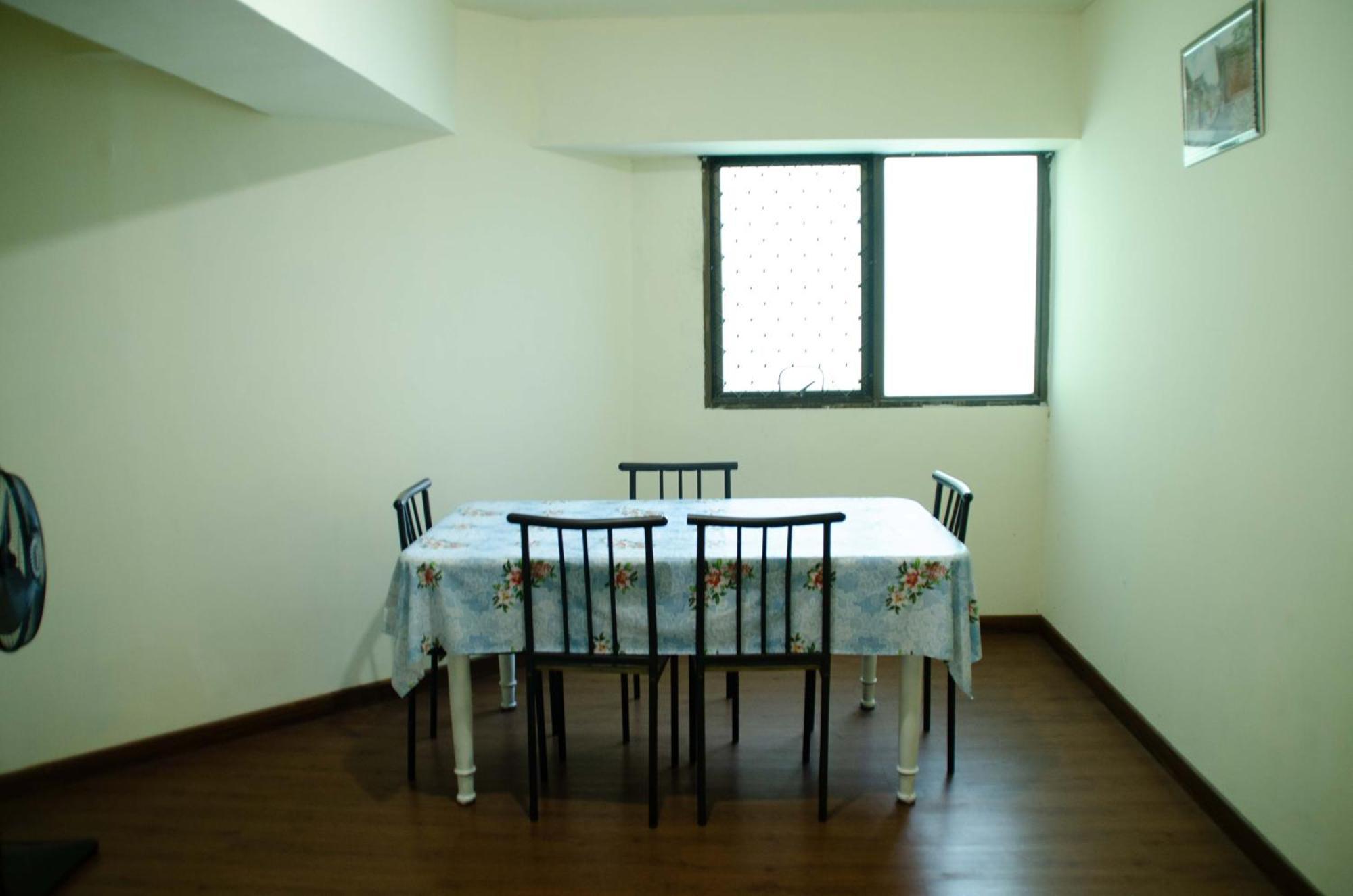 Apartment Spacious And Homey 3br At Rajawali By Travelio